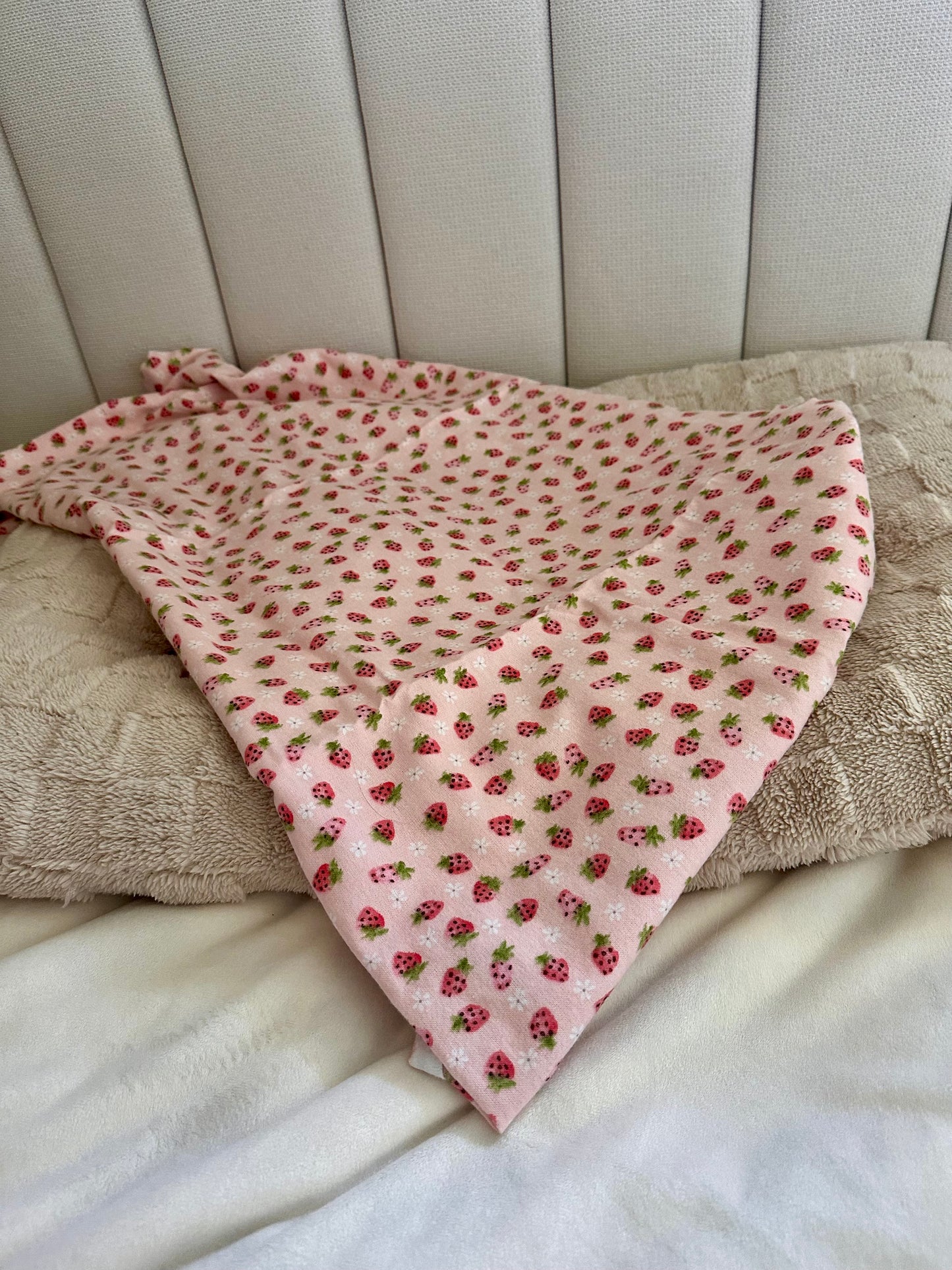 Berry Flannelette Pet Blanket
