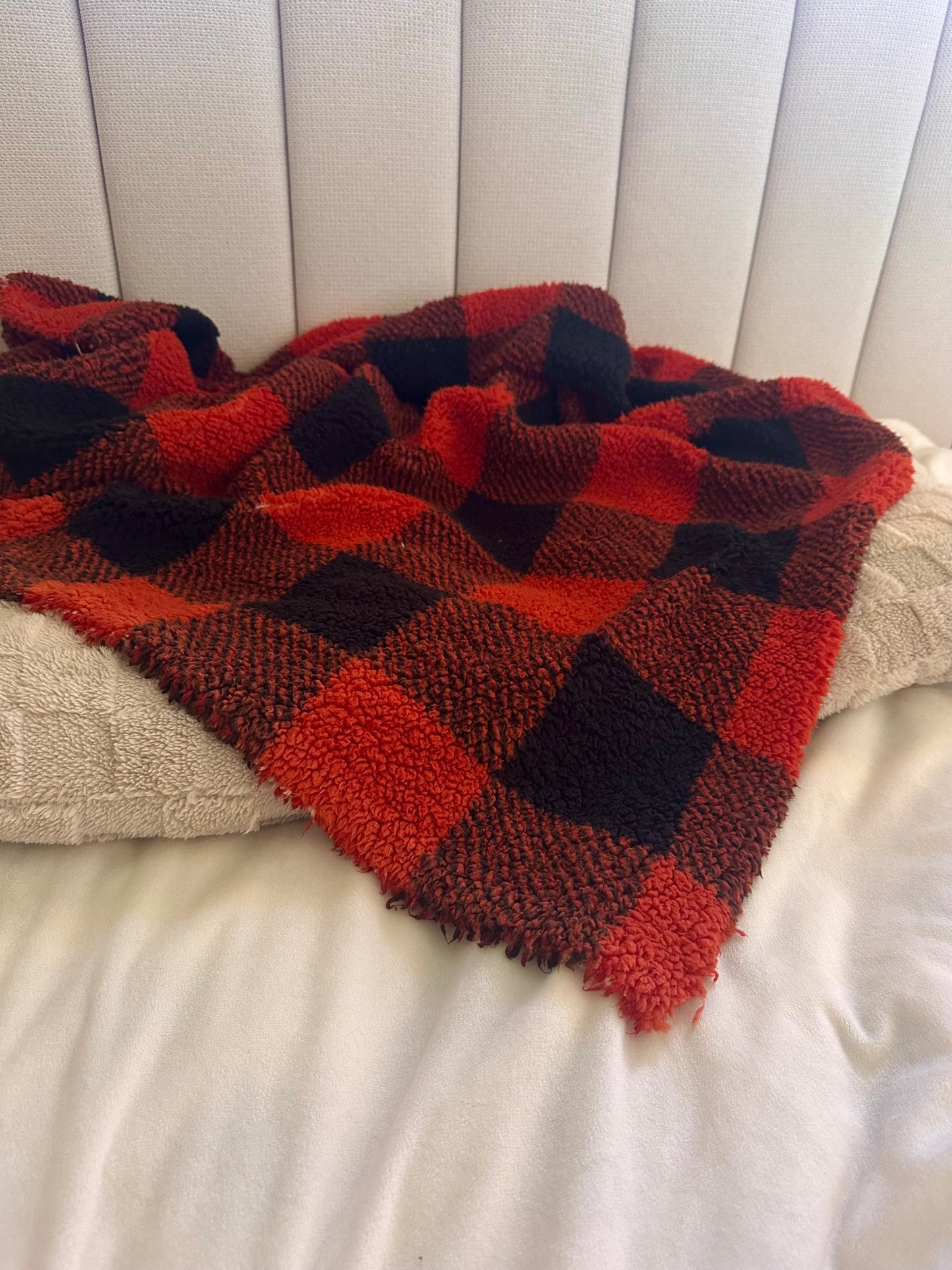 Arlo Sherpa Pet Blanket