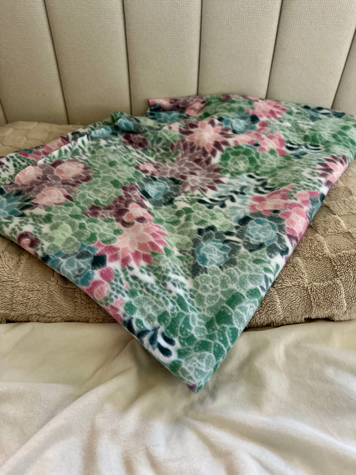 Garden Polar Fleece Pet Blanket