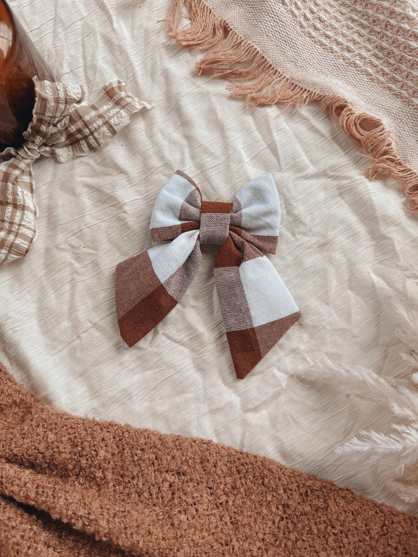Coffee Dog Bow