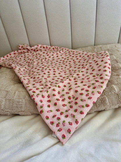 Berry Flannelette Pet Blanket